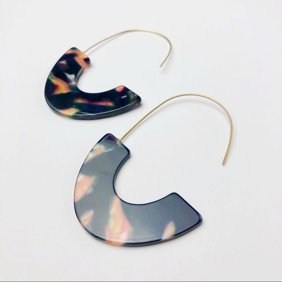 Marbled Acrylic Hoop Earrings - Picture 2 of 8